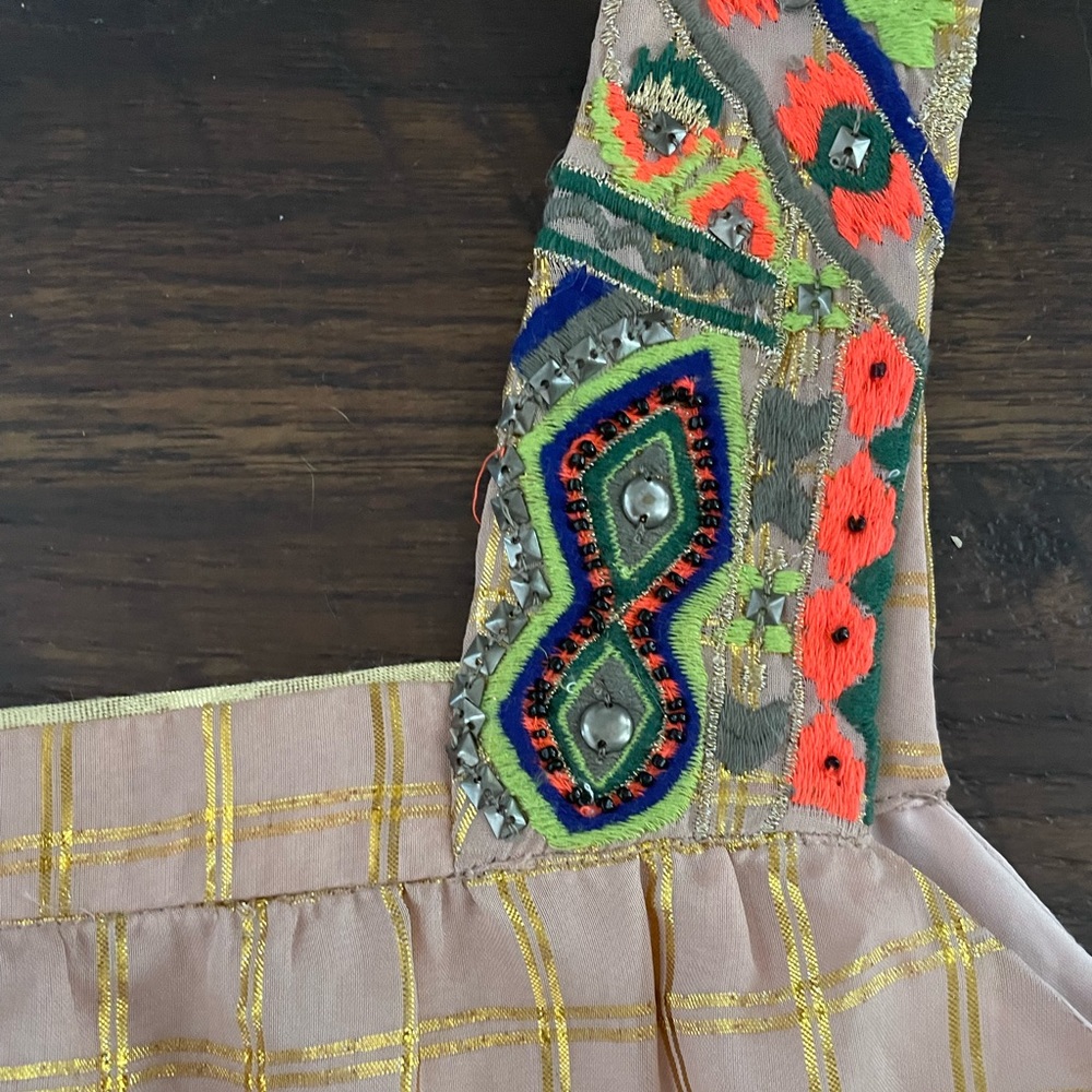 Anthropologie embroidered tank S - Picture 3 of 4